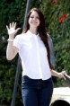 /album/fotogaleria/lana-del-rey-signs-autographs-poses-fans-outside-24laudpmguvl-jpg/